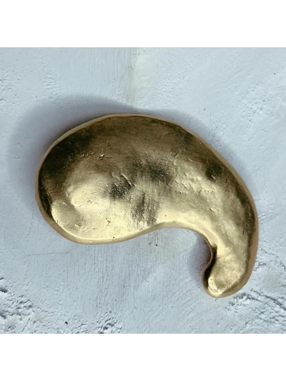 7627u. Matte Goldtone Abstract Vintage Brooch